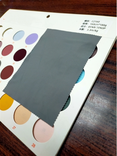 GZ-CF sunscreen polyester UPF50+ Specifications: 160CM Weight: 180GSM Composition: 85%N 15%SP Meters: 3.3M/KG side view